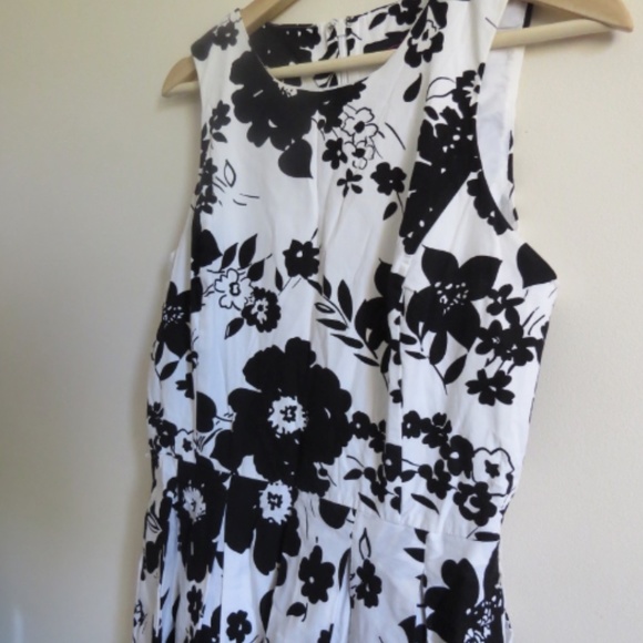 Willi Smith Black and White Floral Dress - Picture 5 of 6
